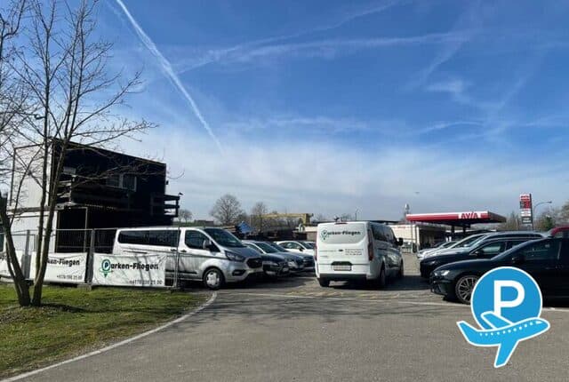 Parken- Fliegen Zürich - Höri, Altmansteinstrasse 26 a 3