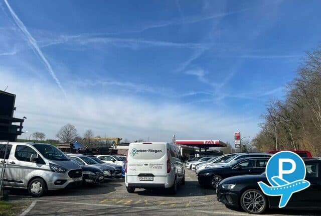 Parken- Fliegen Zürich - Höri, Altmansteinstrasse 26 a 1