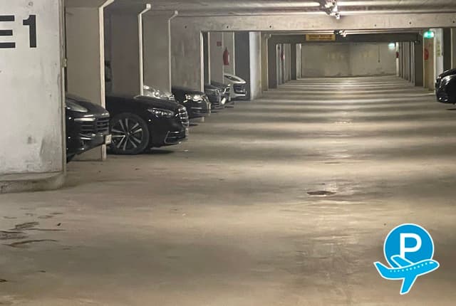 Stuttgart Flughafen Parker - Stuttgart, Plieninger Straße 150 6